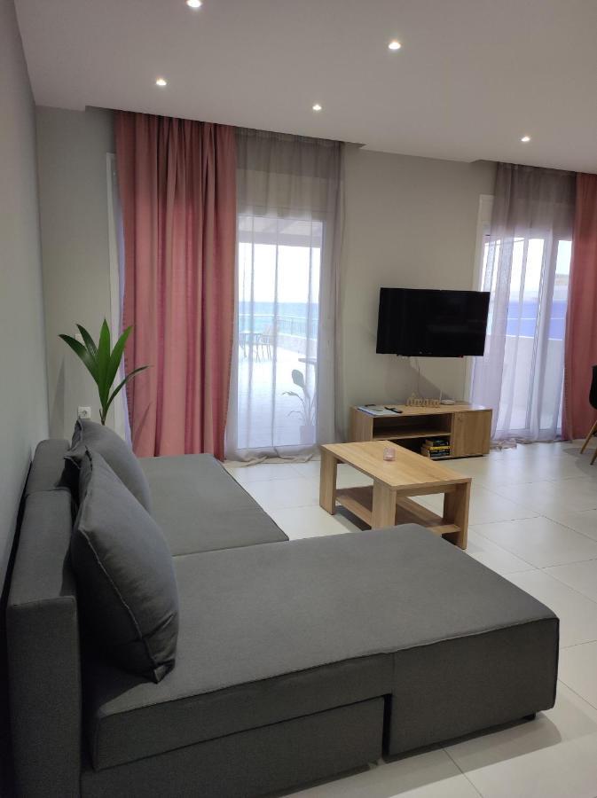 Nostalgia Apartment อาร์คานเยโลส ภายนอก รูปภาพ