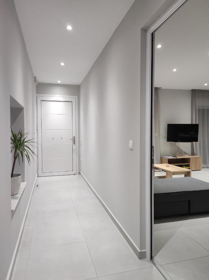 Nostalgia Apartment อาร์คานเยโลส ภายนอก รูปภาพ